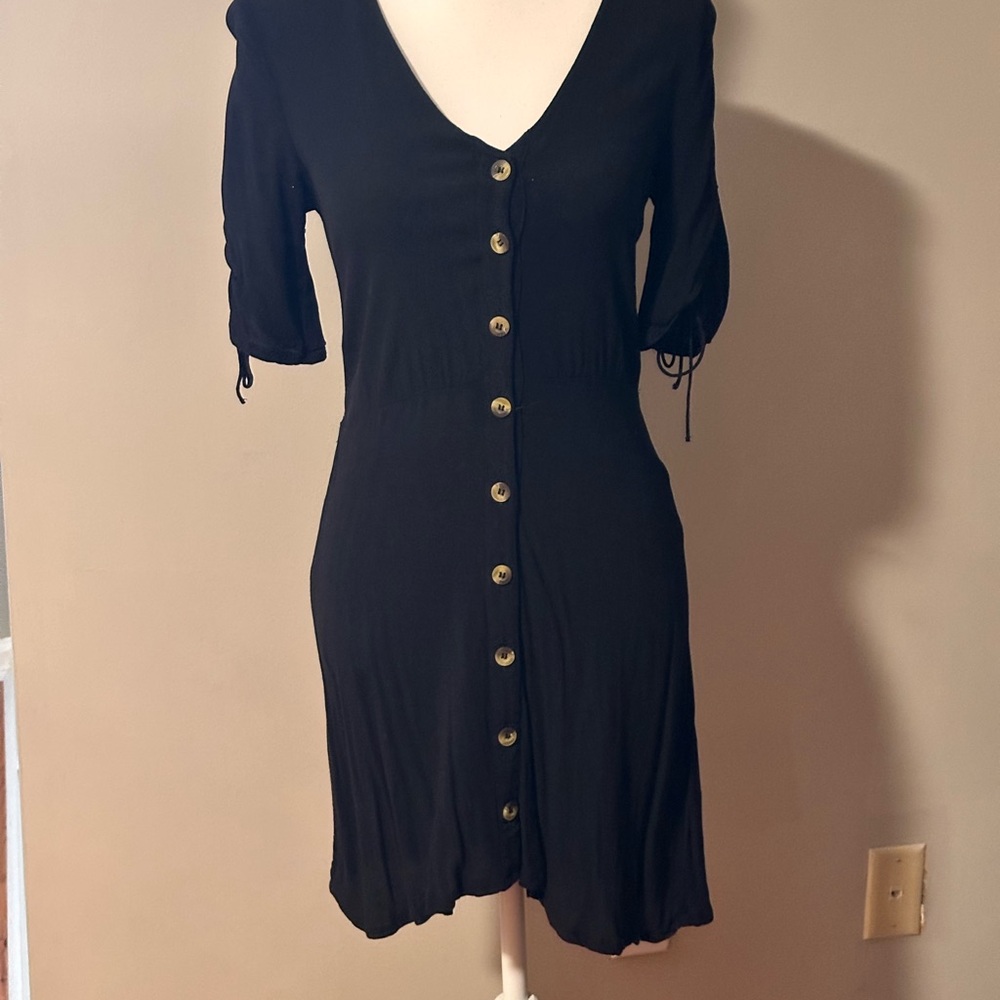 H&M Elegant Black Button-Down Midi Dress